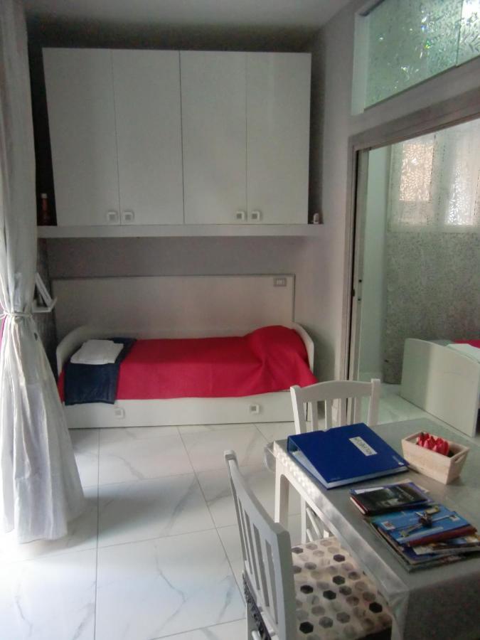 Guesthouse Aaron2 Naples Exterior photo
